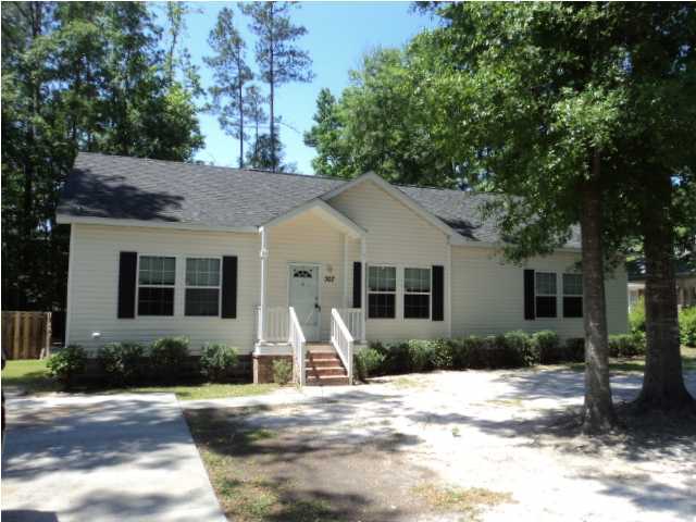 307 Hiers Corner Road Walterboro, SC 29488 - Photo 1 of 4 Primary Photo