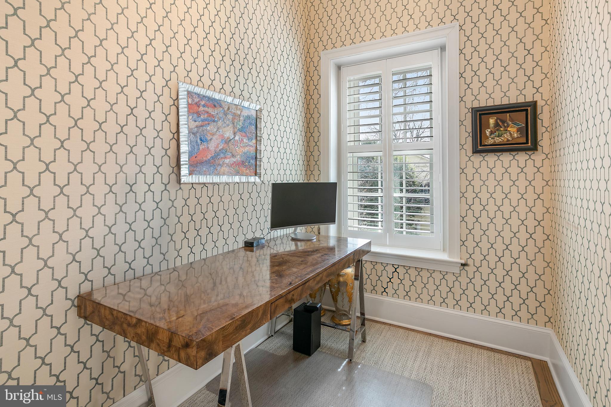 2807 Q Street Northwest Washington, DC 20007 - Photo 24 of 34 a room with a table and a window