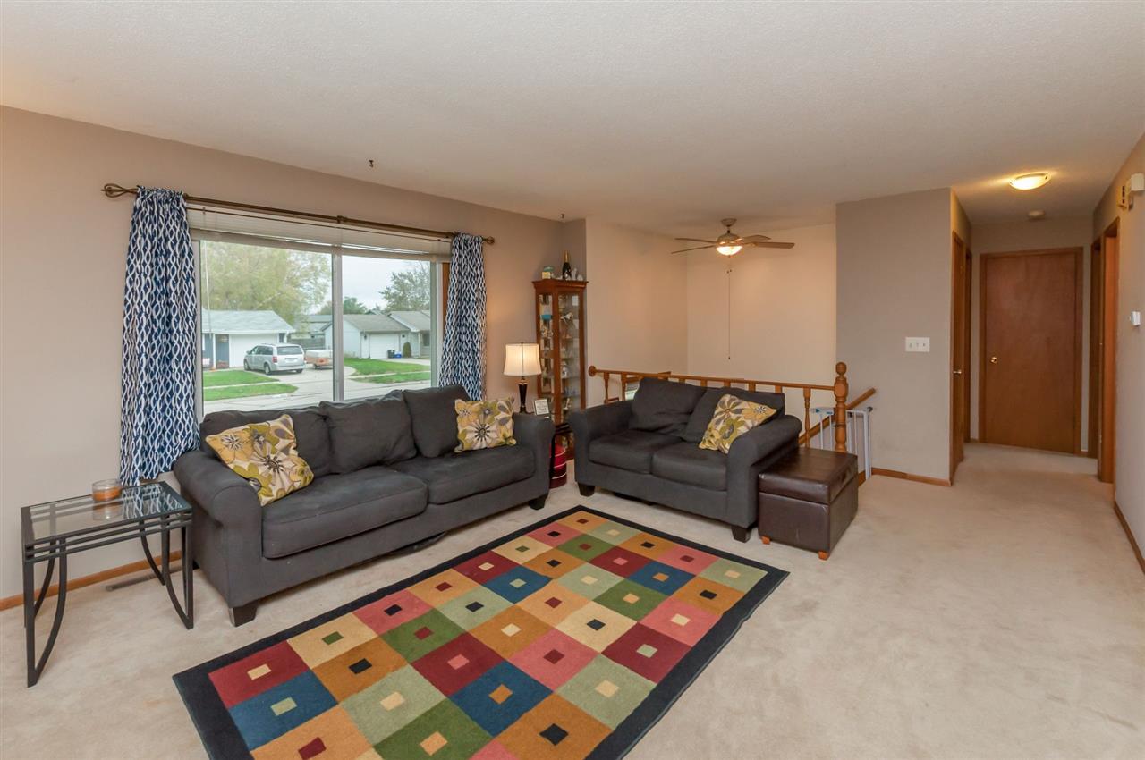 825 Prairie Ridge Road North Liberty, IA 52317 - Photo 2 of 25 Gallery Image 2