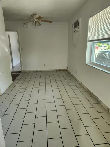 a view of a utility room