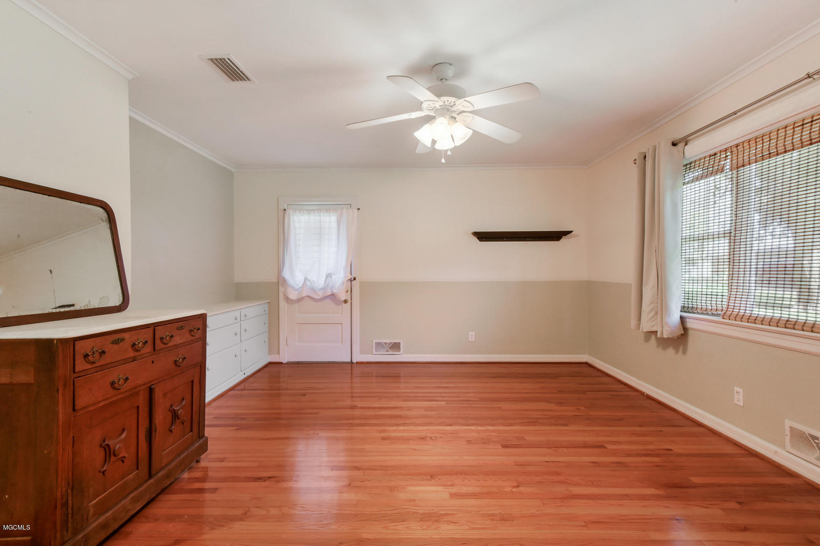 5307 Beardslee Street Moss Point, MS 39563 - Photo 14 of 27 16 third bedrm mp - Copy