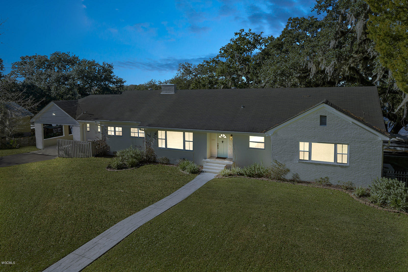 5307 Beardslee Street Moss Point, MS 39563 - Photo 2 of 27 Twilight Beardslee