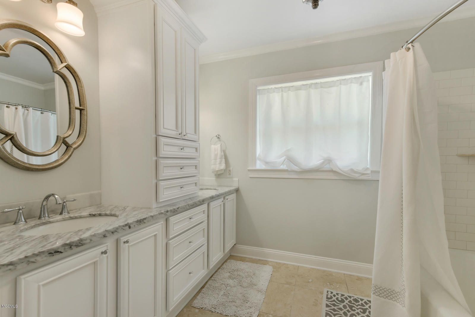 5307 Beardslee Street Moss Point, MS 39563 - Photo 7 of 27 14 master bath mp - Copy