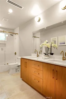 $1,739,500 | 5944 Lasaine Avenue, Encino, CA 91316