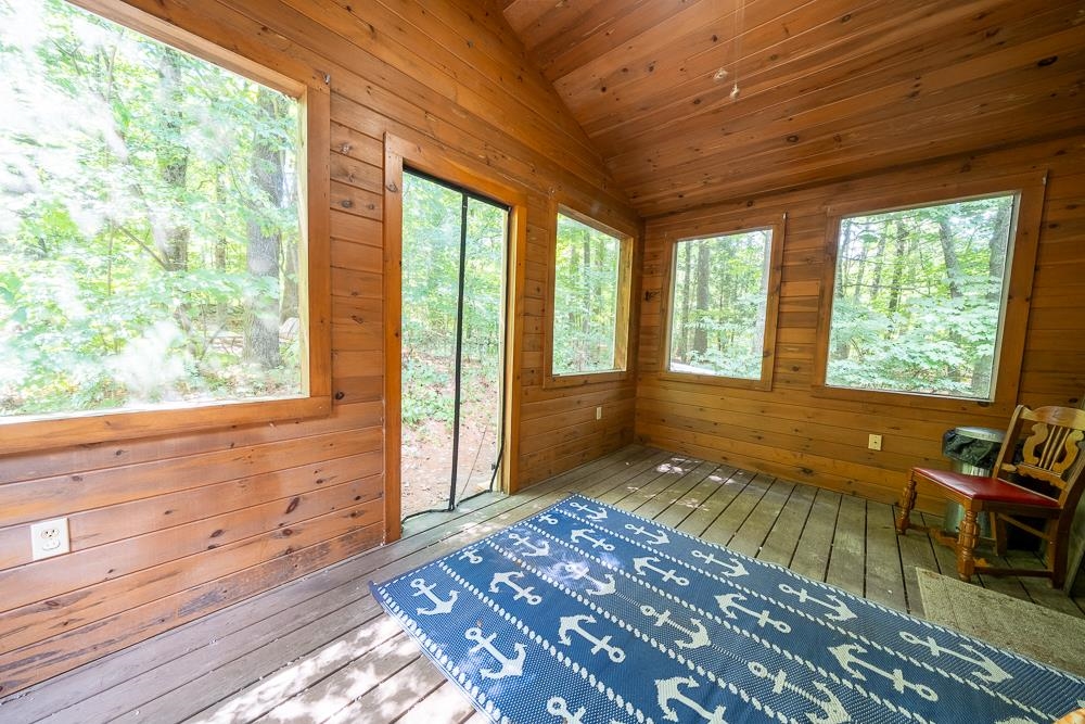 35 Red Deer Road Londonderry, NH 03053 - Photo 10 of 25
