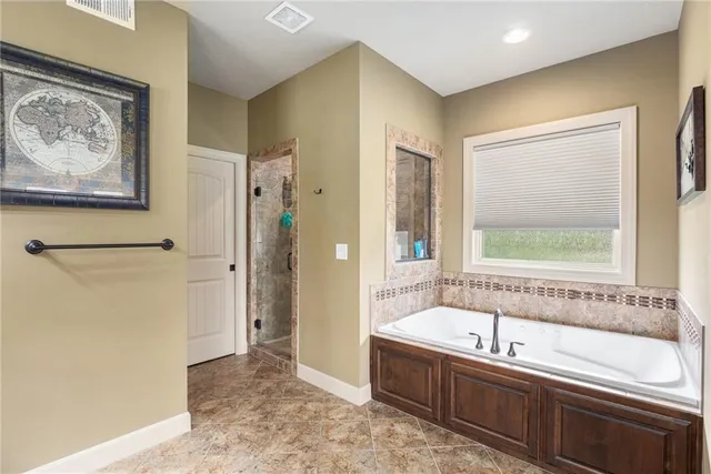 $799,900 | 25205 West 97th Terrace, Lenexa, KS 66227