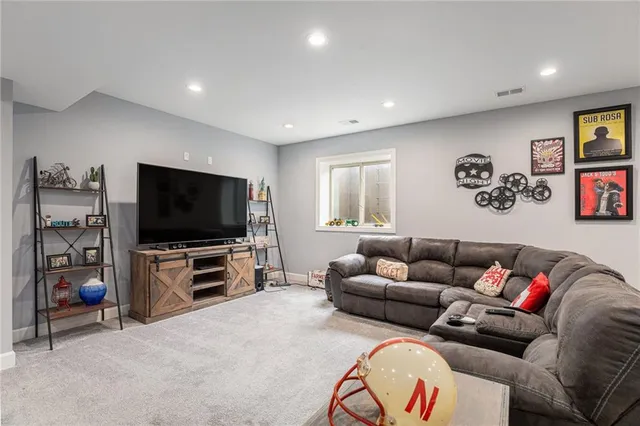 $799,900 | 25205 West 97th Terrace, Lenexa, KS 66227