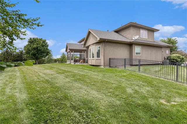 $799,900 | 25205 West 97th Terrace, Lenexa, KS 66227