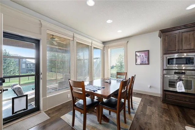 $799,900 | 25205 West 97th Terrace, Lenexa, KS 66227