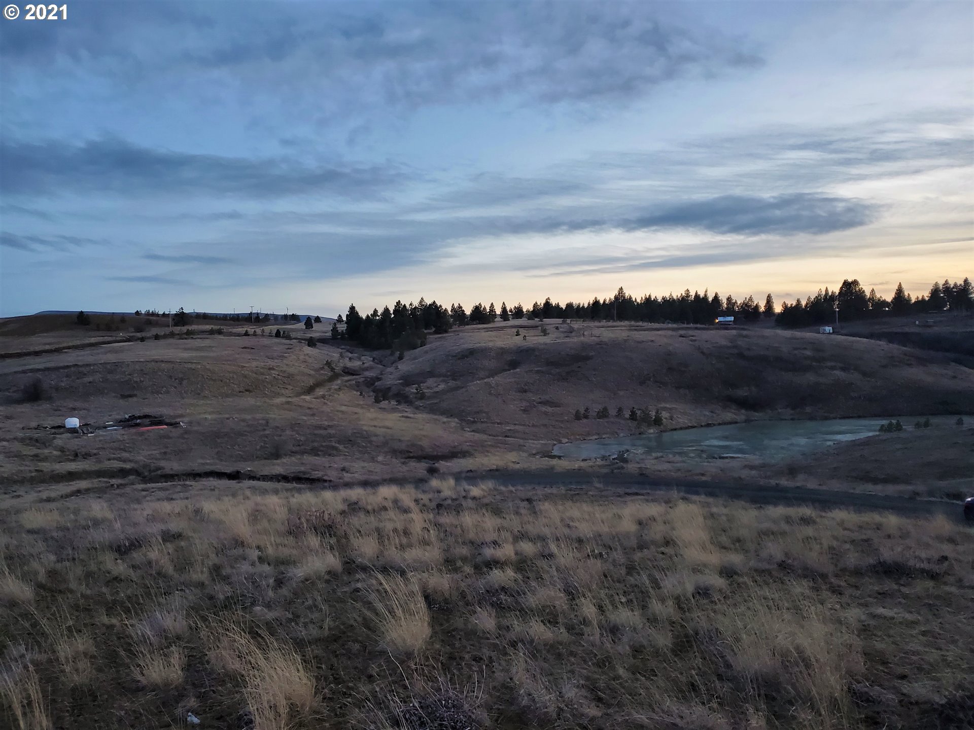 83 Morris Road Lyle, WA 98635 - Photo 5 of 15 Gallery Image 5
