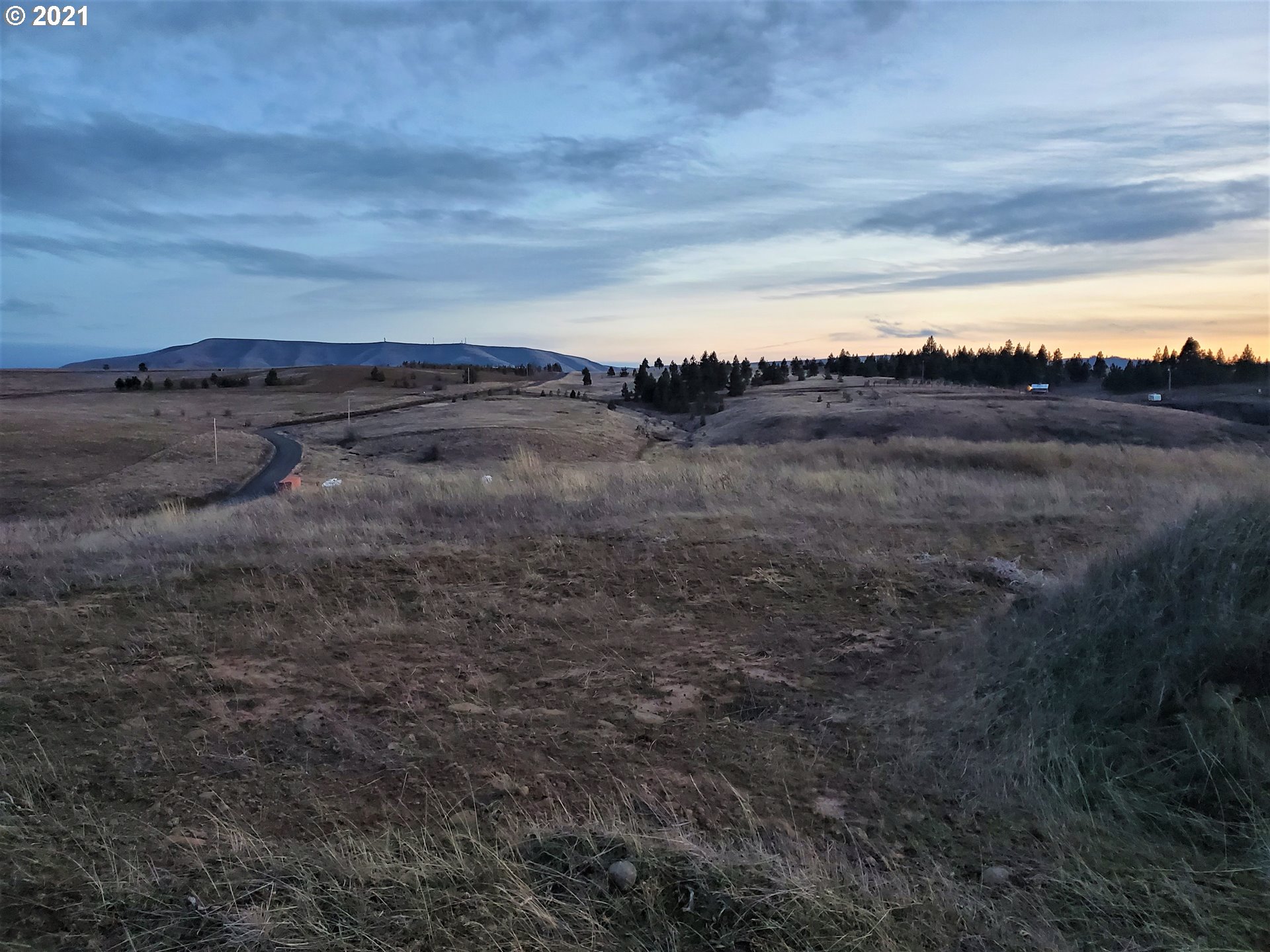 83 Morris Road Lyle, WA 98635 - Photo 7 of 15 Gallery Image 7