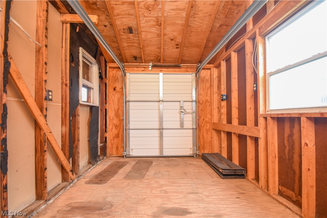 4606 Burkey Road Youngstown, OH 44515 - Photo 41 of 49 View of garage
