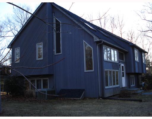 626 Hope Furnace Road Coventry, RI 02831 - Photo 3 of 7 Exterior Front.