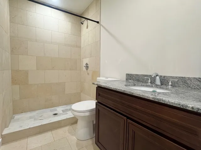 $3,595 | 5 Breed Street, Unit 4, Boston, MA 02128