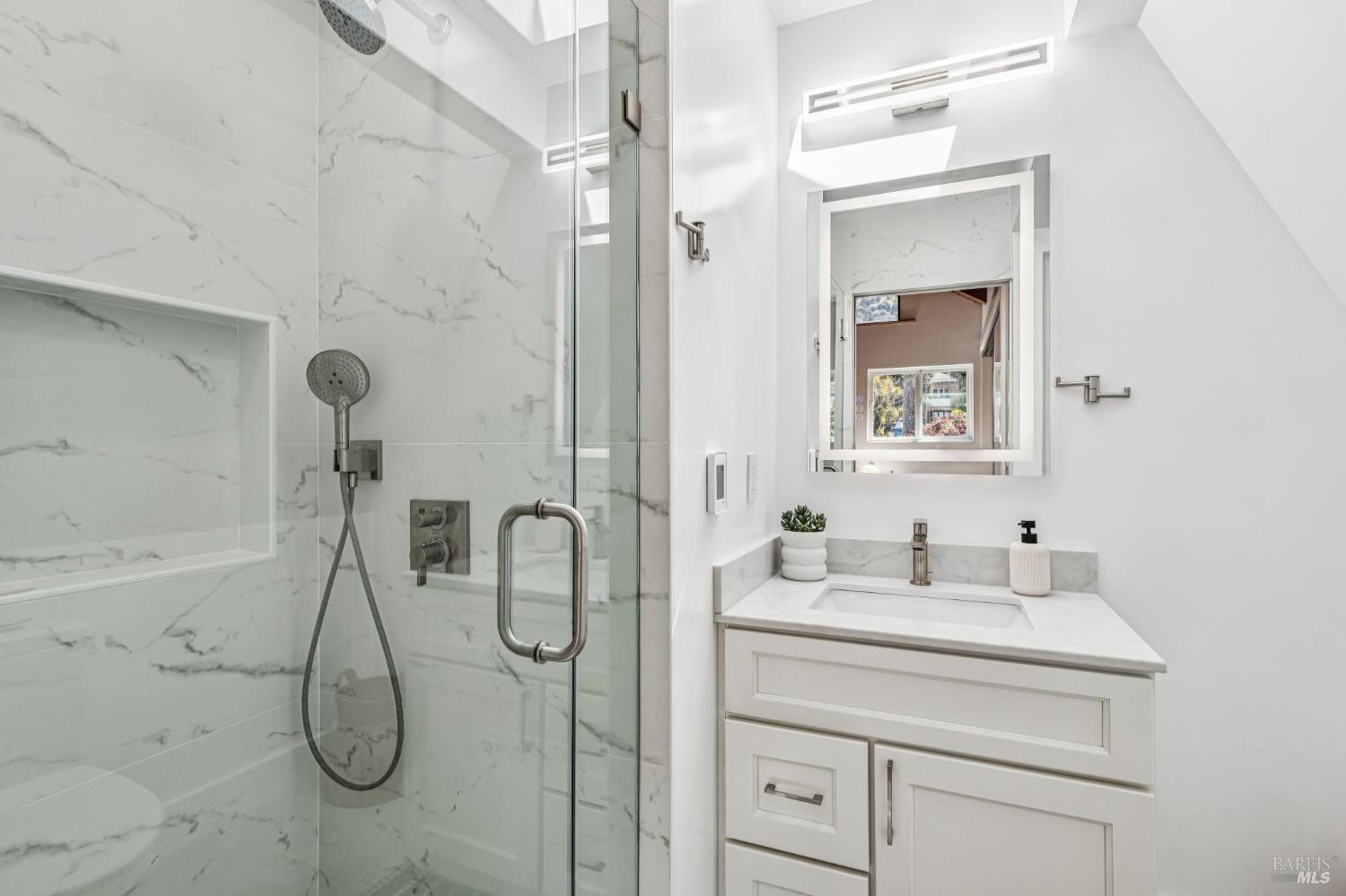 105 3rd Street, Unit 4 Sausalito, CA 94965 - Photo 9 of 21