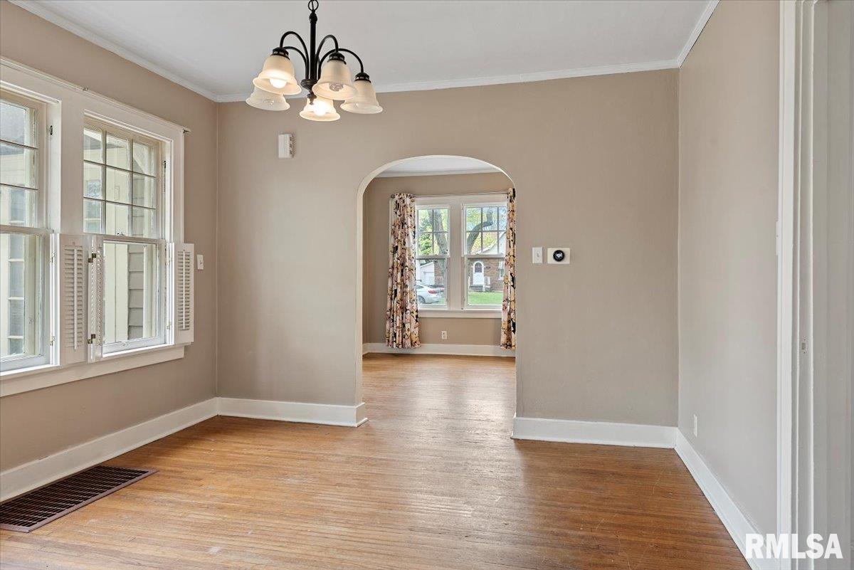 1615 South Douglas Avenue Springfield, IL 62704 - Photo 12 of 37