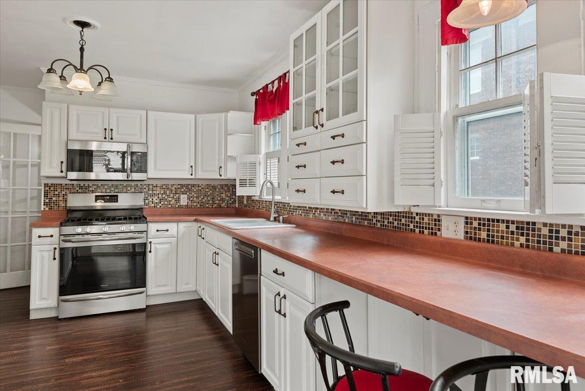 1615 South Douglas Avenue Springfield, IL 62704 - Photo 15 of 37