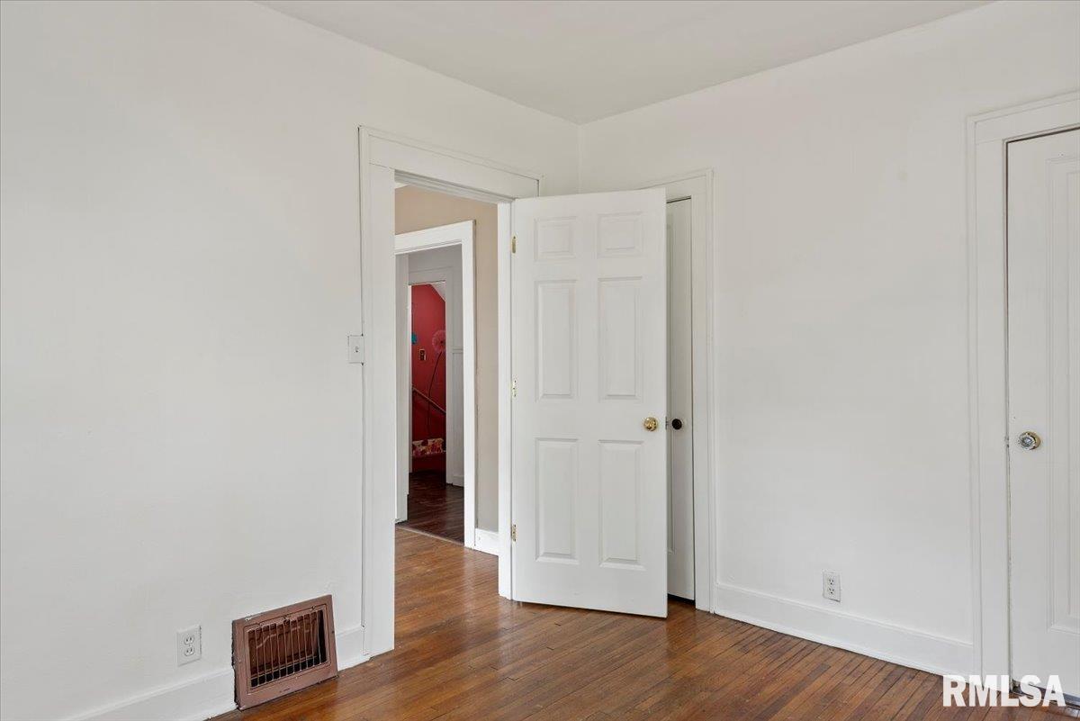 1615 South Douglas Avenue Springfield, IL 62704 - Photo 18 of 37