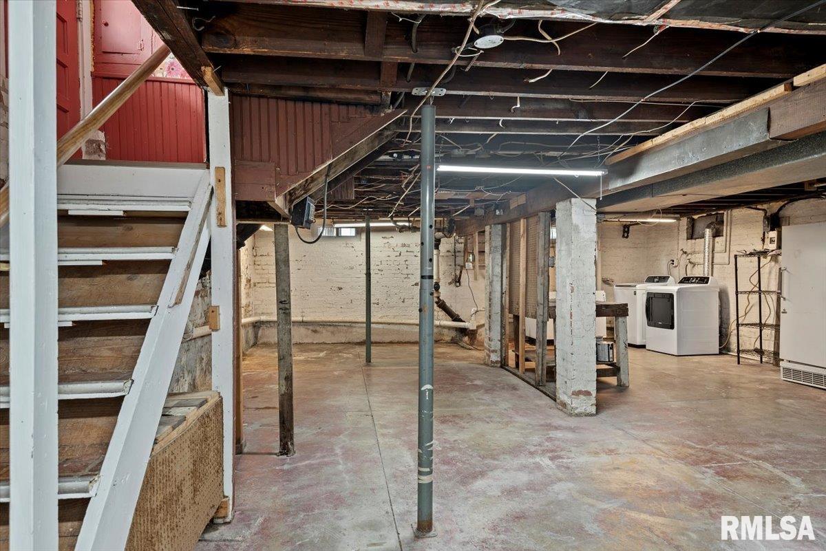 1615 South Douglas Avenue Springfield, IL 62704 - Photo 25 of 37