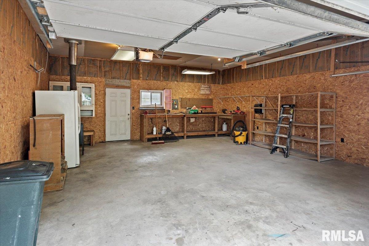 1615 South Douglas Avenue Springfield, IL 62704 - Photo 30 of 37