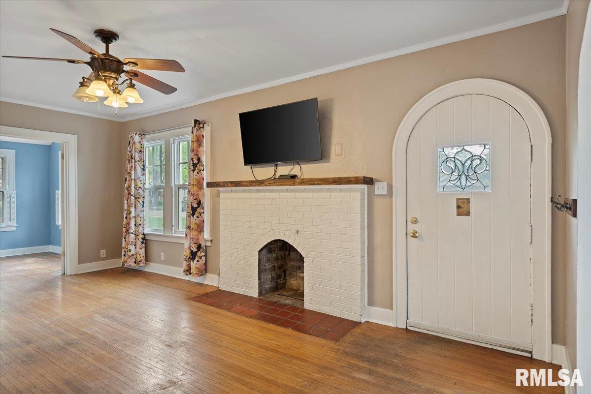 1615 South Douglas Avenue Springfield, IL 62704 - Photo 5 of 37