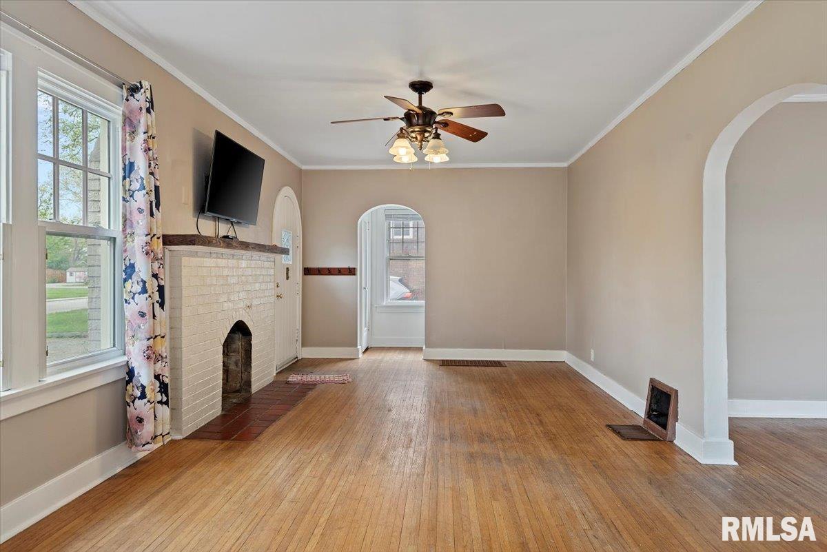 1615 South Douglas Avenue Springfield, IL 62704 - Photo 7 of 37