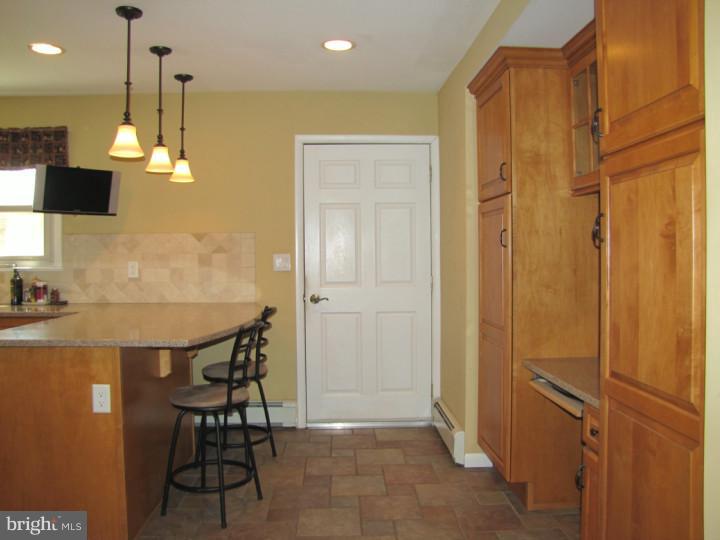 62 Pin Oak Road Skillman, NJ 08558 - Photo 5 of 21