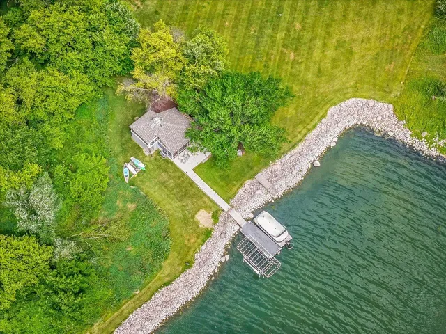 $1,300,000 | 24-103 Shenandoah Drive, Lake Carroll, IL 61046