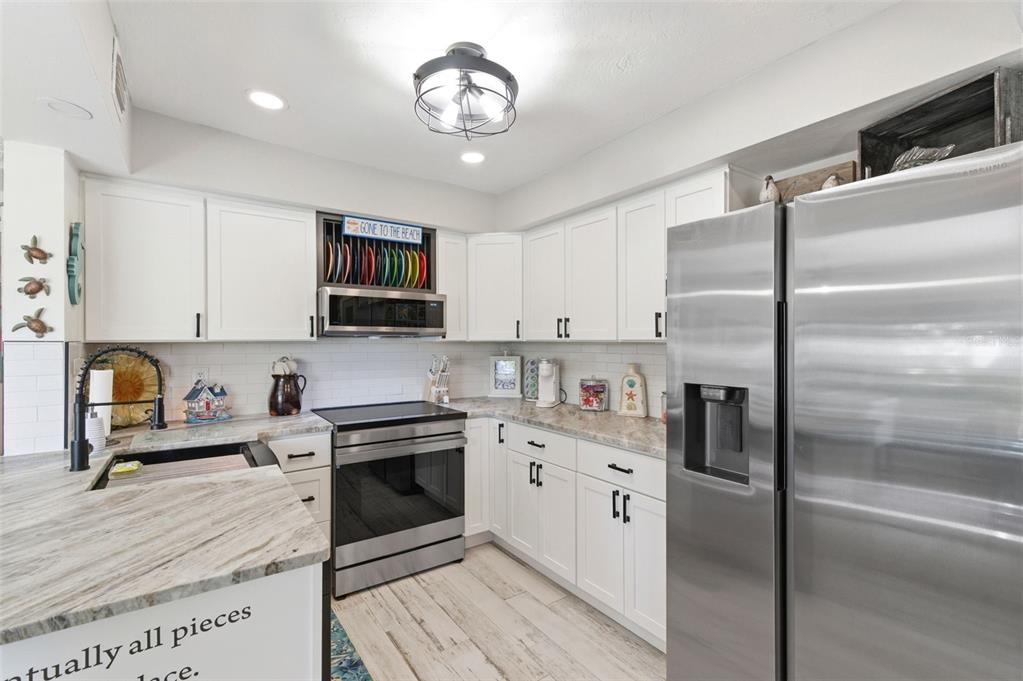 700 Starkey Road, Unit 1414 Largo, FL 33771 - Photo 2 of 62 Gallery Image 2