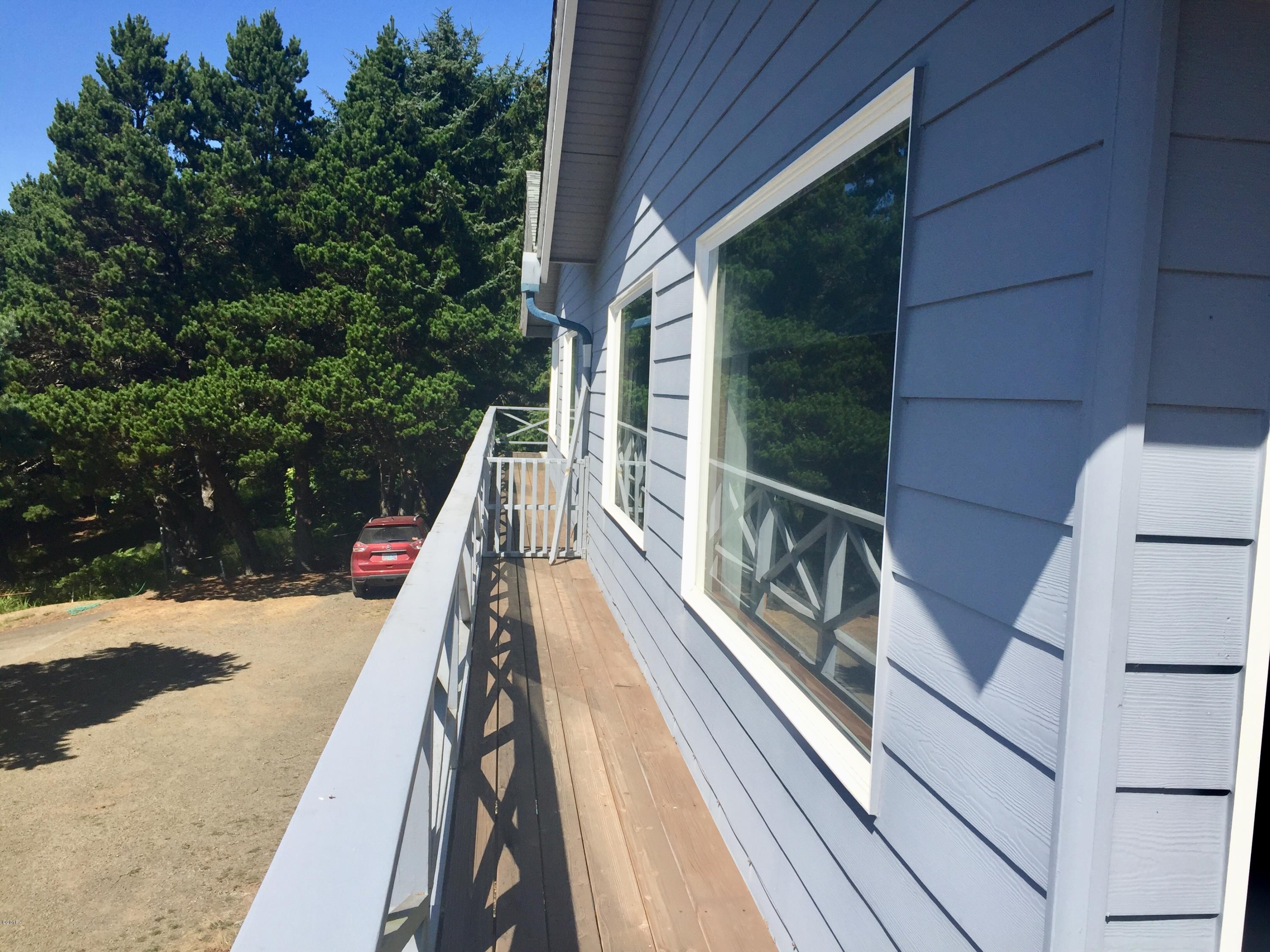 2744 Radar Road Tillamook, OR 97141 - Photo 19 of 24 Front walkway deck