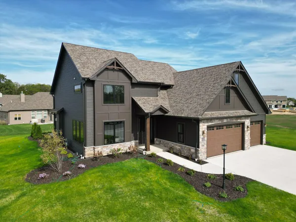 $839,900 | 8358 Cove Court, Mount Pleasant, WI 53406