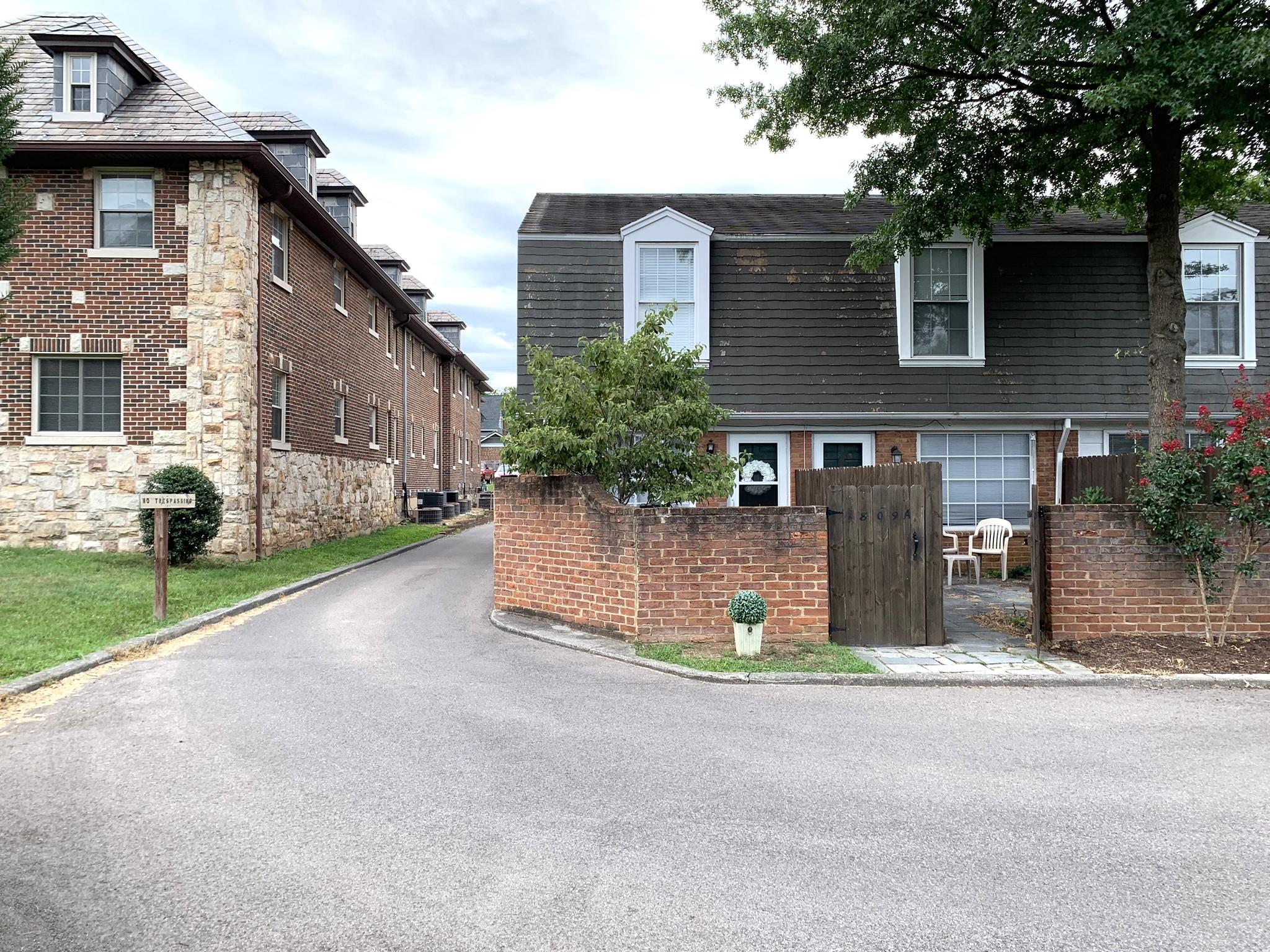 1803 Grandin Road Southwest Roanoke, VA 24015 - Photo 3 of 33 a front view of house with yard