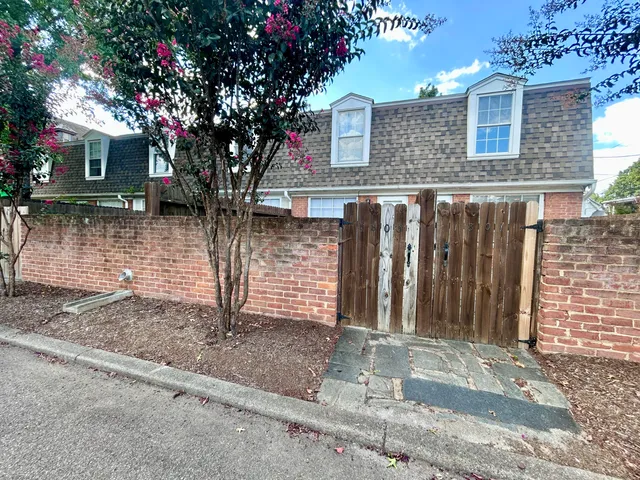 $1,249 | 1803 Grandin Road Southwest, Roanoke, VA 24015