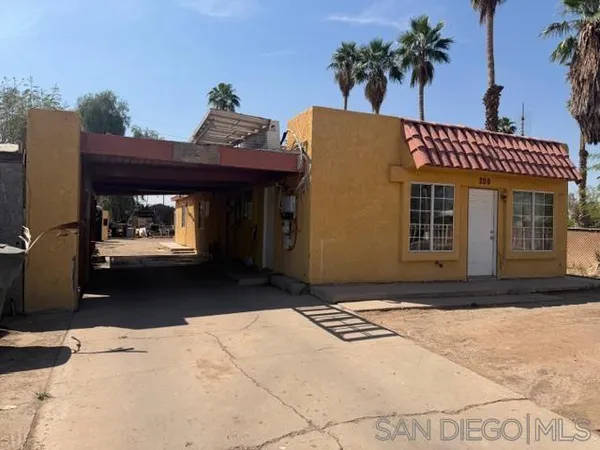 $365,000 | 200 Ct Calexico Ca, Calexico, CA 92231