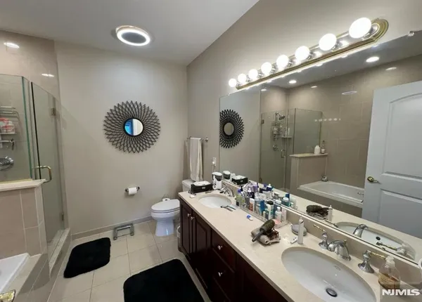 $3,200 | 3111 Windsor Park Court, Unit 3111, Englewood, NJ 07631