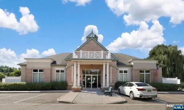 $3,200 | 3111 Windsor Park Court, Unit 3111, Englewood, NJ 07631