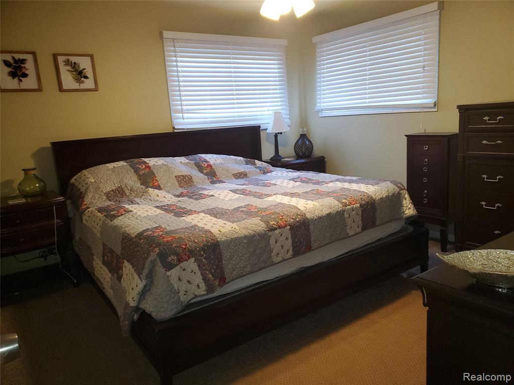 9471 Hogan Road Fenton, MI 48430 - Photo 5 of 20