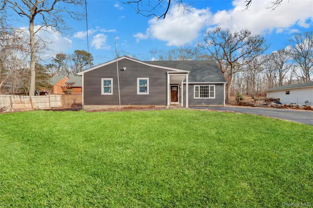 $599,000 | 321 Smith Road, Shirley, NY 11967