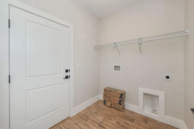 a view of an outdoor space and a backyard