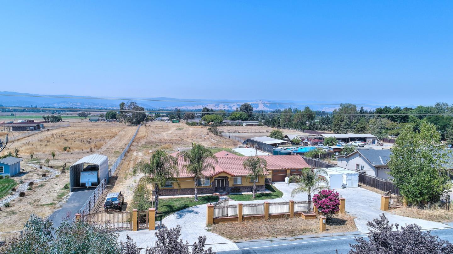 10415 New Avenue Gilroy, CA 95020 - Photo 42 of 55 an aerial view of residential houses with outdoor space