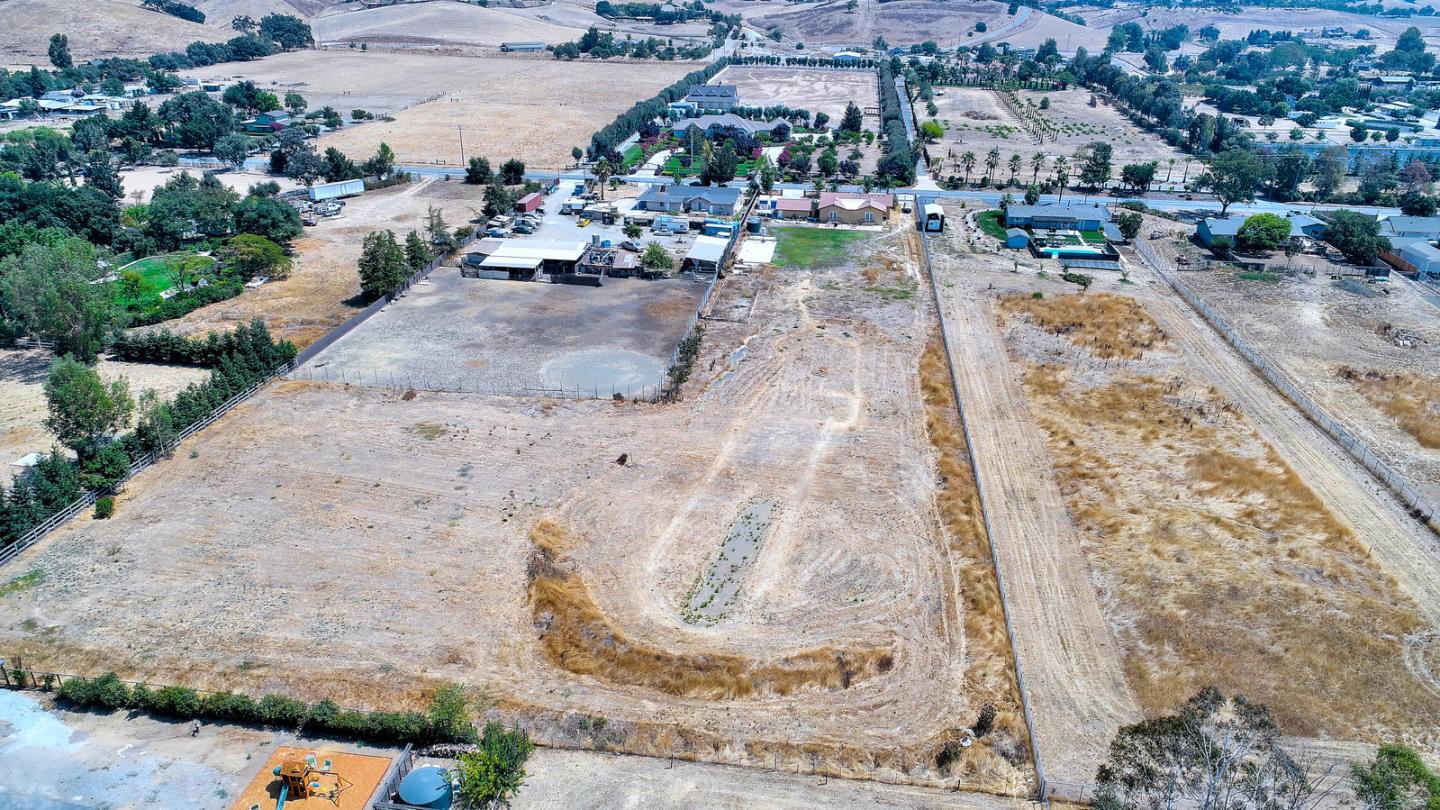 10415 New Avenue Gilroy, CA 95020 - Photo 48 of 55 a view of a city