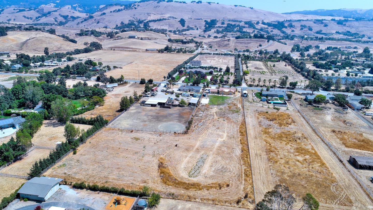 10415 New Avenue Gilroy, CA 95020 - Photo 49 of 55 an aerial view of residential houses with outdoor space