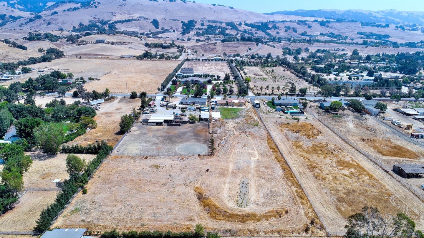 10415 New Avenue Gilroy, CA 95020 - Photo 50 of 55 an aerial view of residential houses with outdoor space