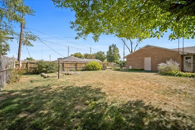 $249,000 | 2202 East Oakland Avenue, Bloomington, IL 61701