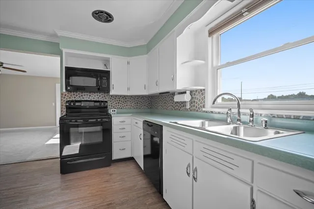 $249,000 | 2202 East Oakland Avenue, Bloomington, IL 61701