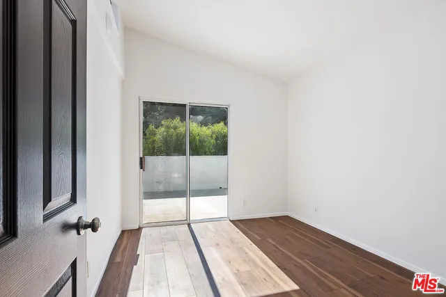 a view of an outdoor space