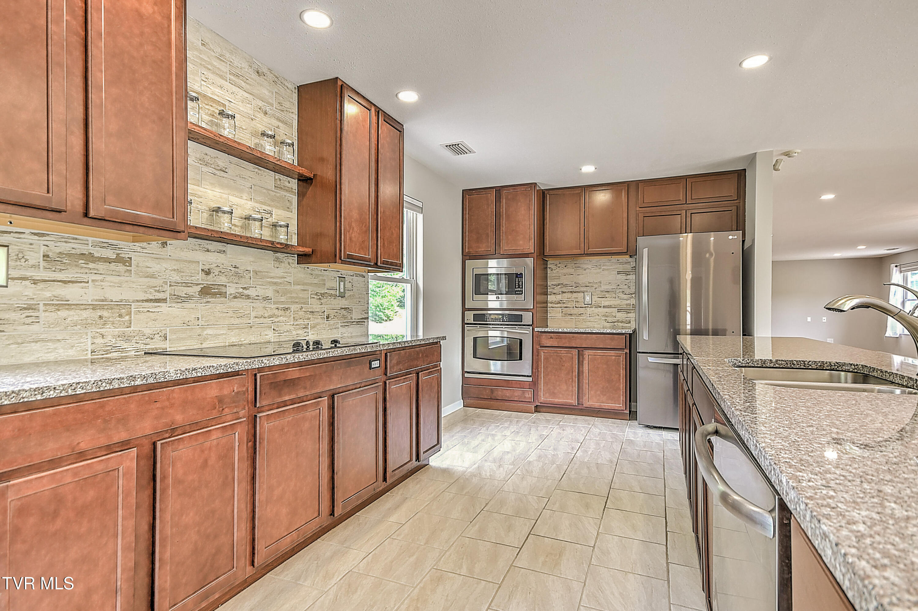 4125 Pine Orchard Road Butler, TN 37640 - Photo 9 of 86 4125 Pine Orchard LC-47