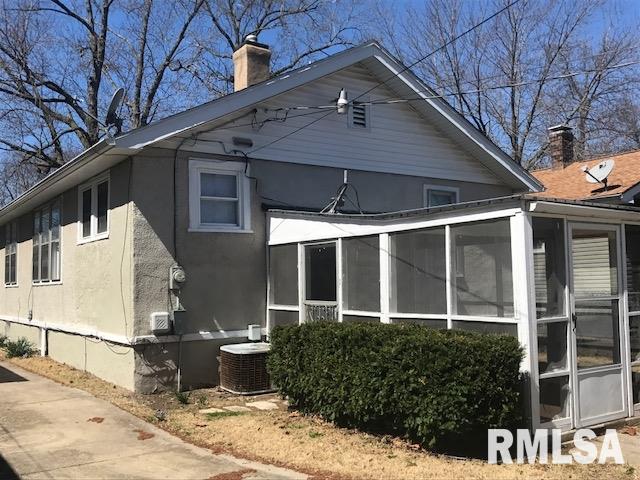 1716 South College Street Springfield, IL 62704 - Photo 4 of 28 Gallery Image 4