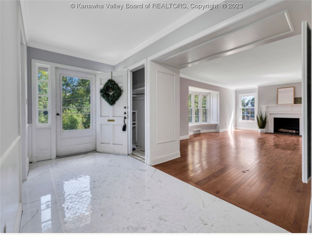 603 Wood Road Charleston, WV 25302 - Photo 4 of 31 Gallery Image 4