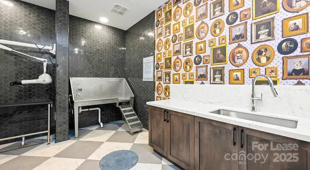 $5,175 | 2025 Cleveland Avenue, Unit SOLARIUM, Charlotte, NC 28203